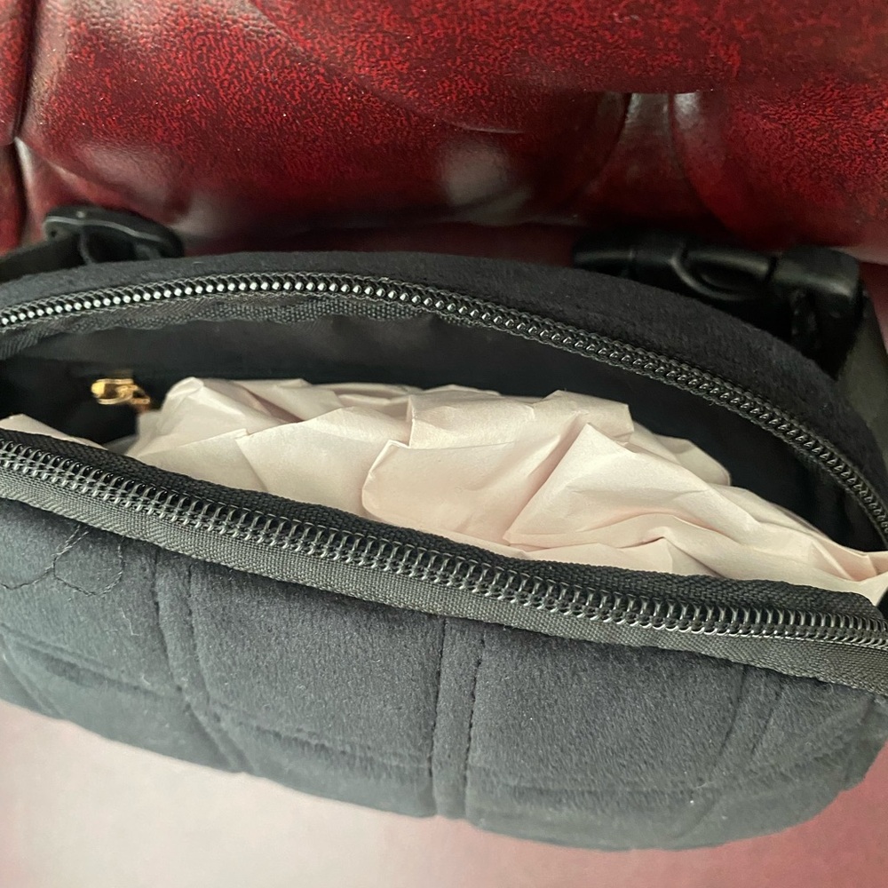 New With Tag  Black Modern Expressions Velour Belt Velour Belt Bag.. - Picture 4 of 10